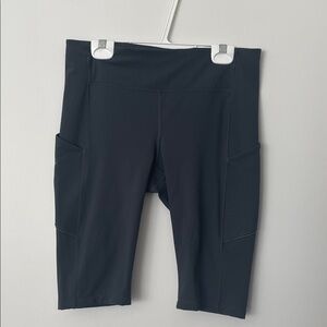 Grey lululemon biker Shorts with pockets